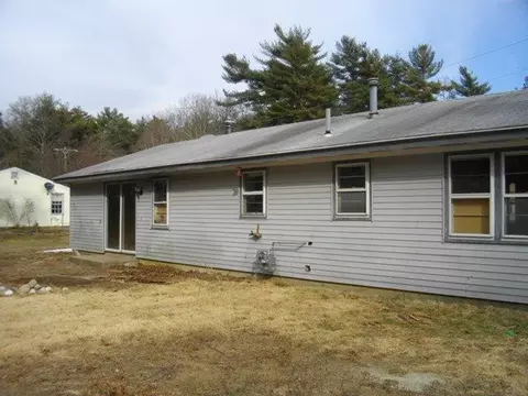 28 Dennis Ln, Wareham, MA 02571 photo 2