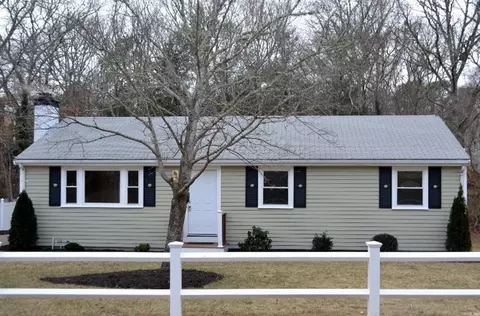 147 Straightway, Hyannis, MA 02601 photo 1