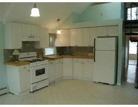 27 Pleasant St, Wareham, MA 02571 photo 16