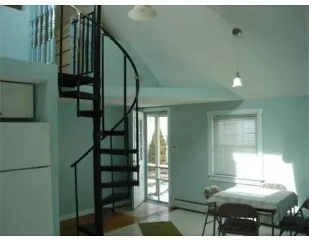 27 Pleasant St, Wareham, MA 02571 photo 11