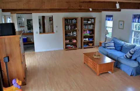 304 Oak Neck Rd, Hyannis, MA 02601 photo 2