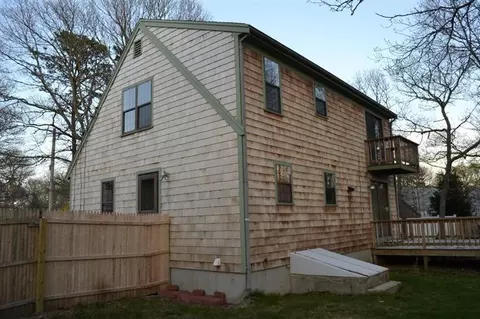 23 Lexington Dr, Hyannis, MA 02601 photo 2