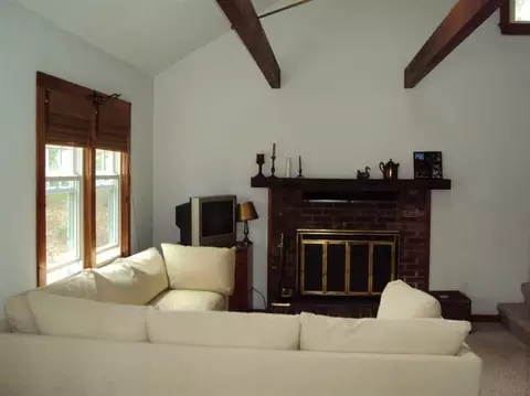 844 Lumbert Mill Rd, Marstons Mills, MA 02648 photo 3