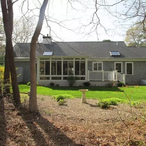 32 Daybreak Ln, Hyannis, MA 02601 photo 4
