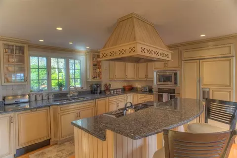 500 Elliott Rd, Centerville, MA 02632 photo 11