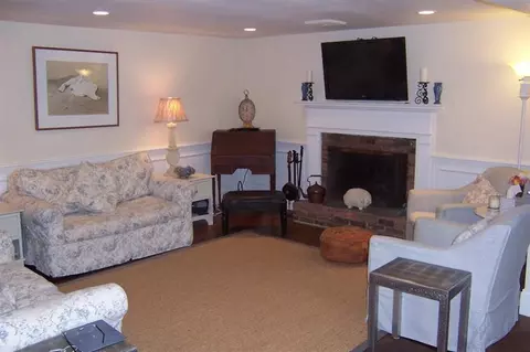 22 Acorn Dr, Osterville, MA 02655 photo 4