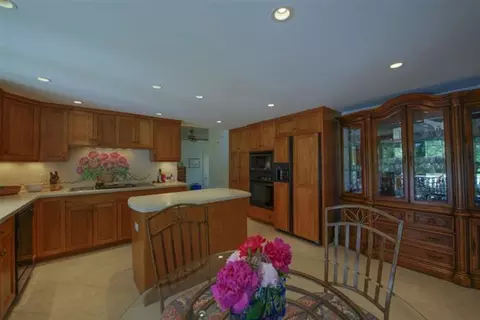 15 Pine Ln, Osterville, MA 02655 photo 12