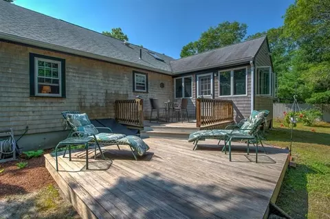 102 Pineview Dr, Cotuit, MA 02635 photo 18