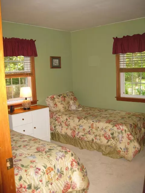 102 Pineview Dr, Cotuit, MA 02635 photo 16