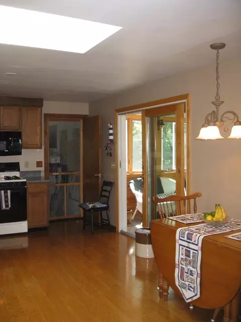 102 Pineview Dr, Cotuit, MA 02635 photo 6