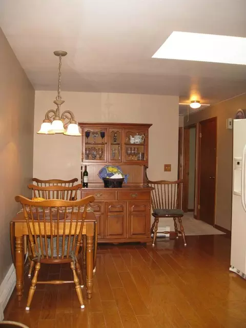 102 Pineview Dr, Cotuit, MA 02635 photo 5