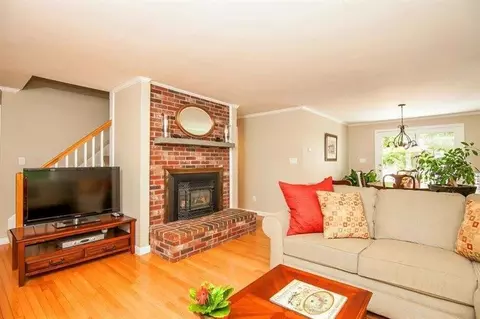 205 Cedar St, West Barnstable, MA 02668 photo 5