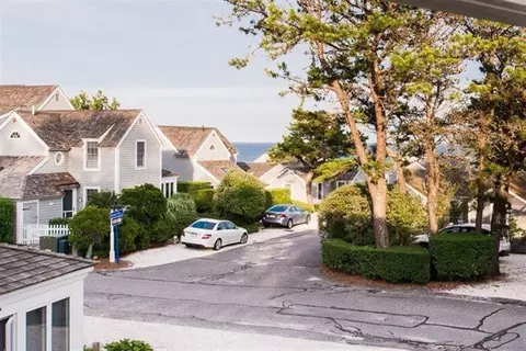 40 Landmark Ave #40, Mashpee, MA 02649 photo 4
