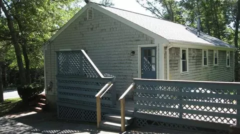 388 Cotuit Rd, Mashpee, MA 02649 photo 2