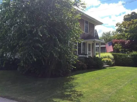 298 Ocean St, Hyannis, MA 02601 photo 1