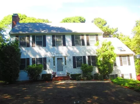 15 Sheep Meadow Rd, West Barnstable, MA 02668 photo 2