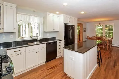 18 Windsor Way, Mashpee, MA 02649 photo 5