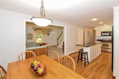 18 Windsor Way, Mashpee, MA 02649 photo 3