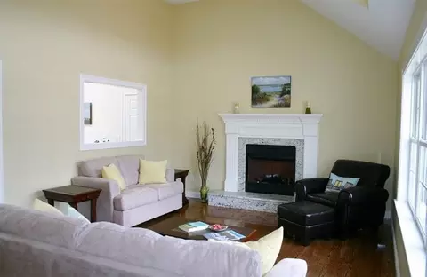 49 Schooner Ln, Hyannis, MA 02601 photo 5