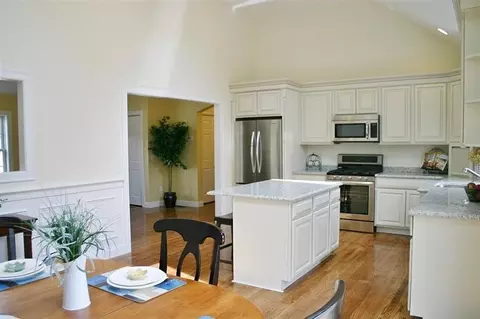 49 Schooner Ln, Hyannis, MA 02601 photo 12