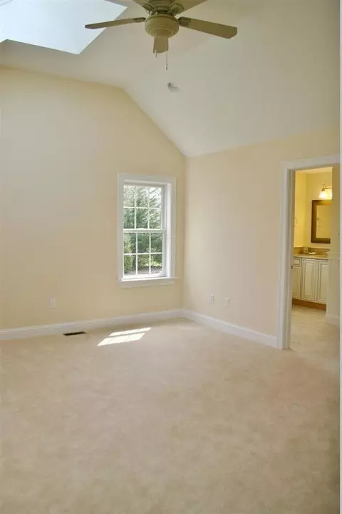 49 Schooner Ln, Hyannis, MA 02601 photo 18