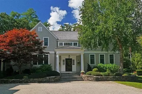 105 Bay St, Osterville, MA 02655 photo 1