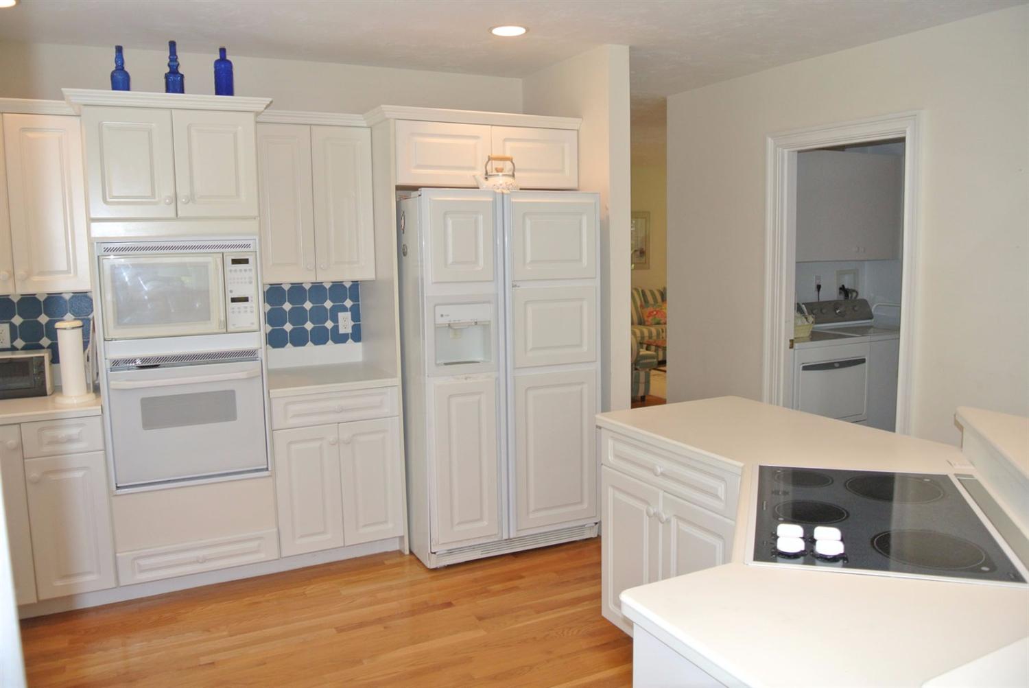13 Surrey Pl, Mashpee, MA 02649 photo 4