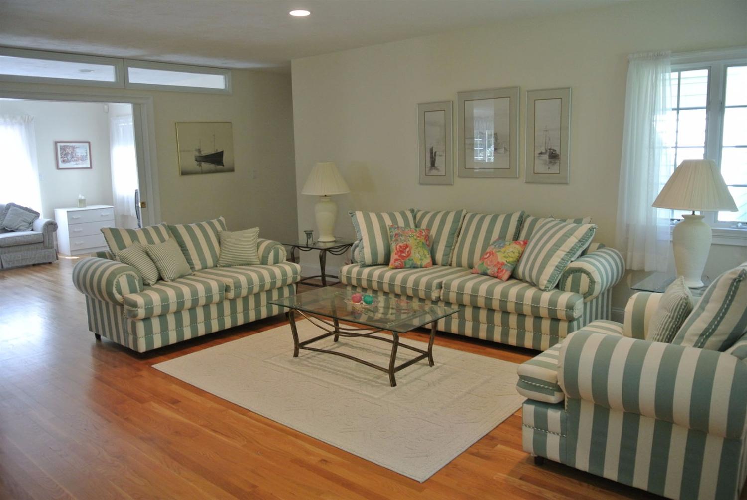 13 Surrey Pl, Mashpee, MA 02649 photo 9