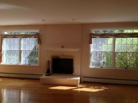 6 Surrey Pl, Mashpee, MA 02649 photo 10