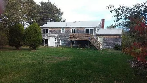 372 Willimantic Dr, Marstons Mills, MA 02648 photo 3