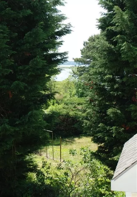 20 Debbie Ln, Mashpee, MA 02649 photo 18