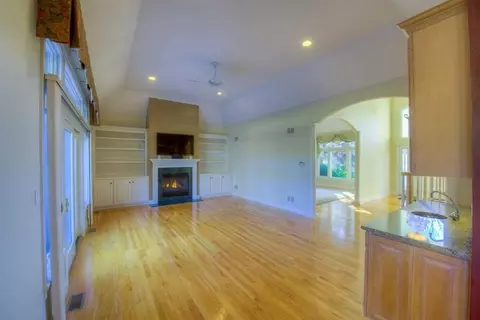 53 Eagle Dr, Mashpee, MA 02649 photo 13