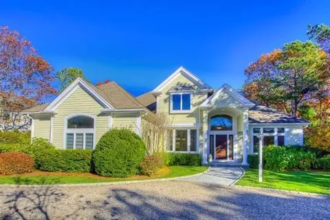 53 Eagle Dr, Mashpee, MA 02649 photo 1