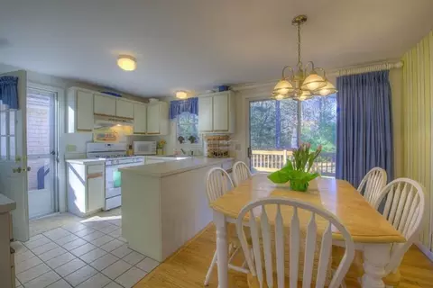 33 Daniele St, Cotuit, MA 02635 photo 8