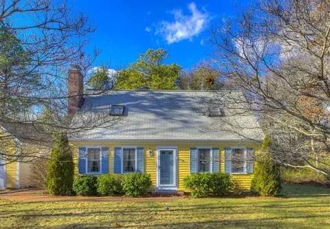 33 Daniele St, Cotuit, MA 02635 photo 1