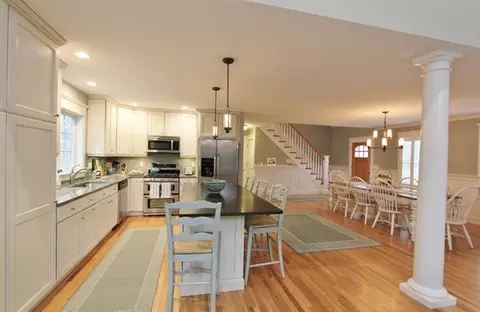 39 Dovetail Ln, Cotuit, MA 02635 photo 11