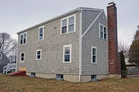 239 Pine St, Centerville, MA 02632 photo 3