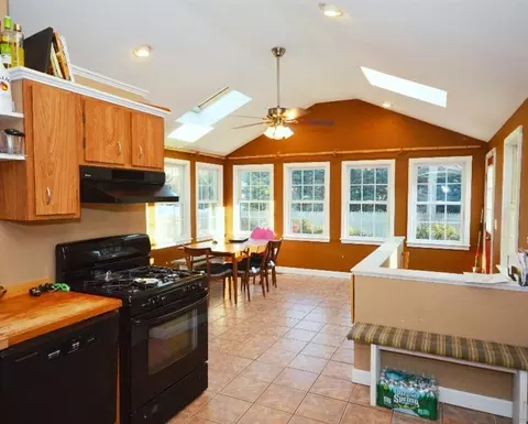97 Cayuga Ave, Mashpee, MA 02649 photo 3