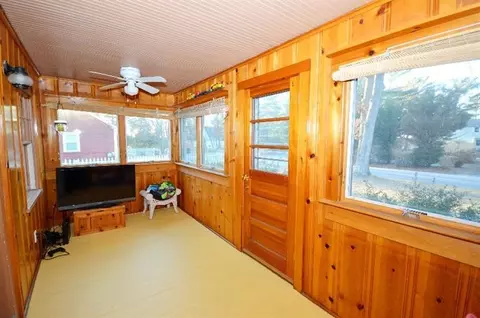 97 Cayuga Ave, Mashpee, MA 02649 photo 5