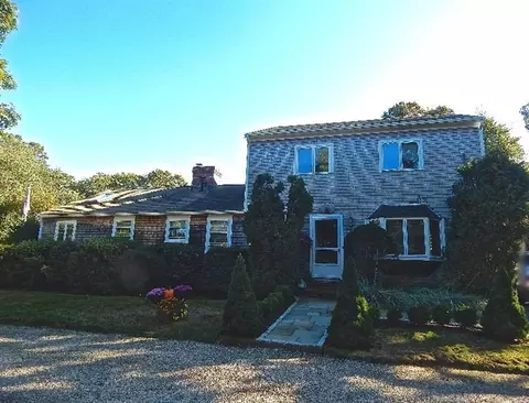 39 Massachusetts Ave, Hyannis Port, MA 02647 photo 1