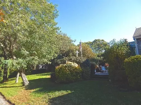 39 Massachusetts Ave, Hyannis Port, MA 02647 photo 2