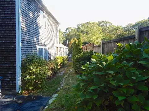 39 Massachusetts Ave, Hyannis Port, MA 02647 photo 5