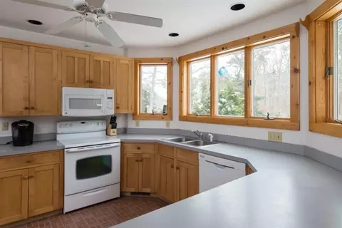 276 Old Jail Ln, Barnstable, MA 02630 photo 8