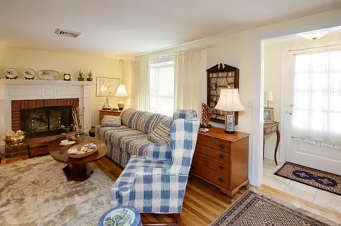 70 Joan Rd, Centerville, MA 02632 photo 4