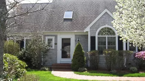 39 Regatta Dr, Mashpee, MA 02649 photo 2