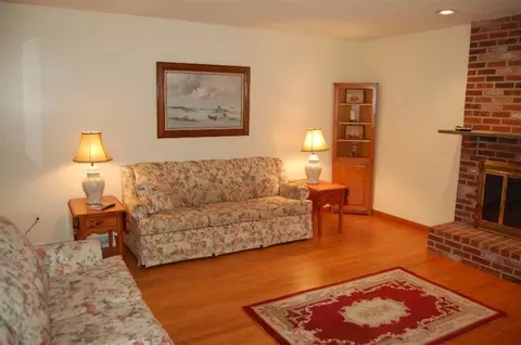 38 Braddock Cir, East Dennis, MA 02641 photo 6