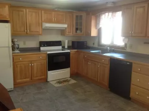 43 Howard Ave, Monument Beach, MA 02553 photo 3