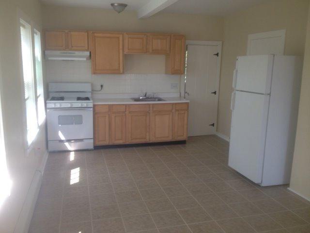 28 Spring St, Hyannis, MA 02601 photo 8