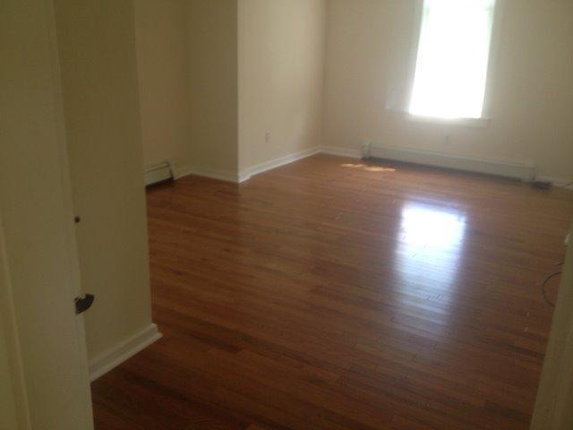 28 Spring St, Hyannis, MA 02601 photo 4