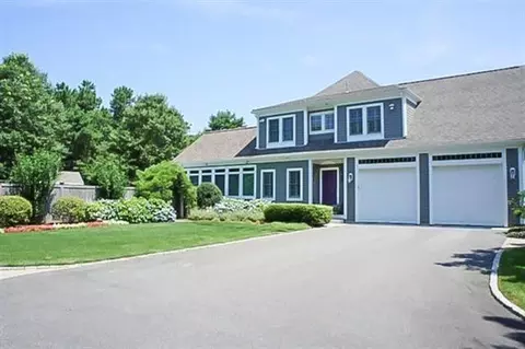 44 Eagle Dr, Mashpee, MA 02649 photo 2